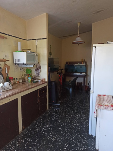 Casa 3 Dormitorios, 1 Baño, A 2 De Rbla, Barra Carrasco