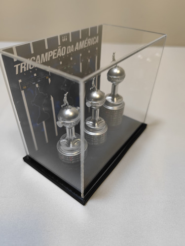 Miniatura Tricampeão Libertadores 1983/1995/2017