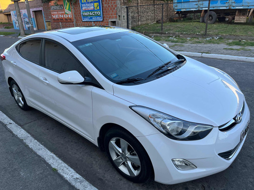 Hyundai Elantra 1.8 Gls 6at Seguridad Premium