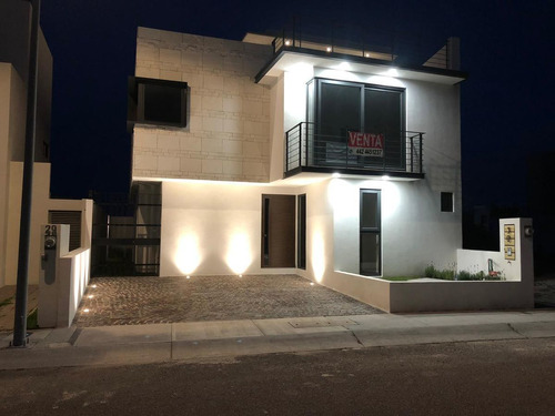 Hermosa Residencia En Zibatá, 4 Recamaras, Una En Pb, Roof G