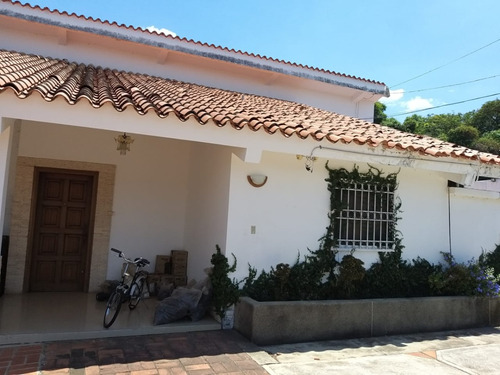 Casa En Venta  En 23 De Enero Calabozo  Mg1256