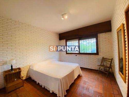 Imagen 6 de 13 de Casa En Venta A Metros De La Posta De Tres Dormitorios