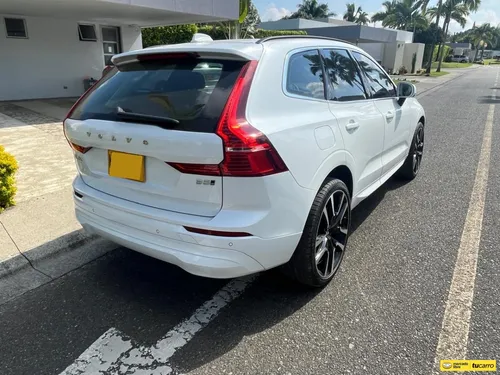 Volvo XC60 B5 MOMENTUM
