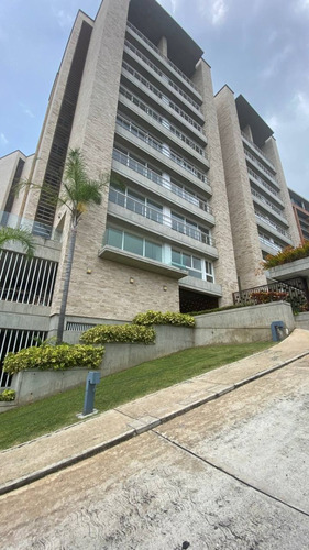 Alquilo Apartamento Remodelado En Lomas De Las Mercedes 