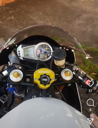 Imagem 2 de 5 de Triumph Daytona 675r