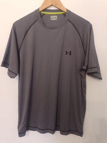 Under Armour- Remera Deportiva 100% Poliester Reciclado