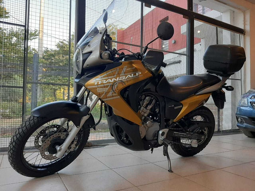 Imagen 4 de 10 de Honda Transalp 700