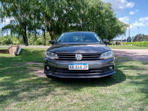 Volkswagen Vento 2.5 Advance Plus 170cv 2016