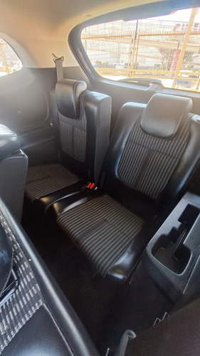 Kia Motors Carens 1.5 Lx 7p Mt 2023