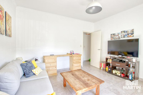 Chalet 3 Ambientes Reciclado A Nuevo Con Patio - Martínez