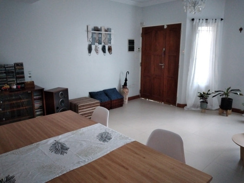 Triplex En La Mejor Zona De Olivos