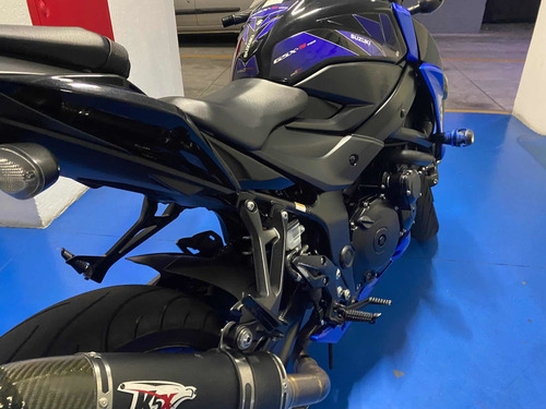 Imagem 8 de 10 de Suzuki Gsx-s 750a