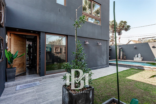 Vitacura: Moderna Casa Mediterránea Full Remodelada