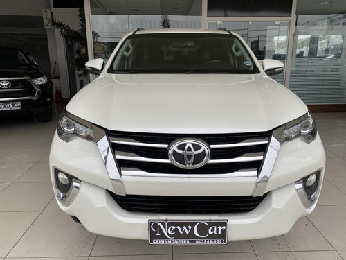 Imagem 3 de 13 de Hilux Sw4 Srx 4x4 2.8 Tdi 16v Dies. Aut.