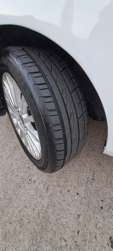 Ford Fiesta Kinetic 1.6 Titanium Powershift 120cv