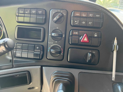 Imagem 12 de 13 de Mercedes Benz 2546 Com Ar Condicionado