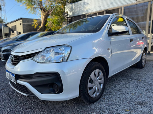 Toyota Etios 1.5 Sedan X