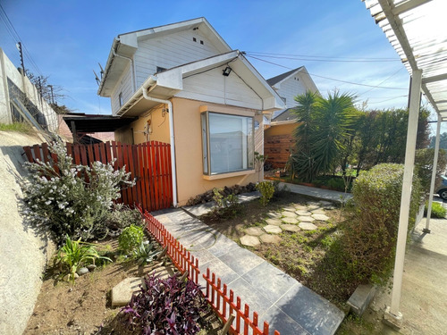 Casa 4d, 2b En Condominio Mercedes.