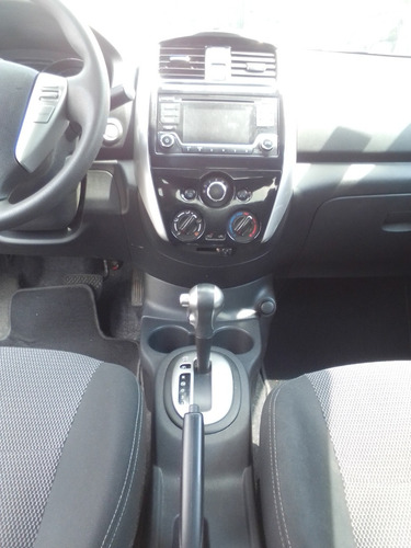 Imagen 6 de 10 de Nissan Versa 2017 1.6 Advance At