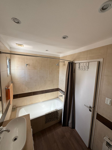 Venta- Casa 4 Ambientes - Barrio San Carlos