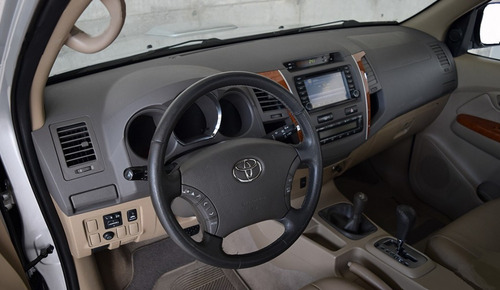 Imagem 3 de 8 de Toyota Hilux Sw4 Srv Diesel 2011 Blindada