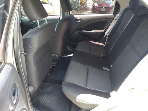 Imagen 10 de 10 de Toyota Etios Xls 4p 4at 2018