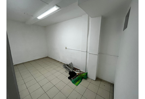 Edificio De 3 Plantas En Venta A 2 Cuadras De Cintermex