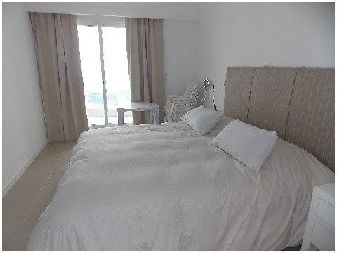 Venta De Apartamento 2 Dormitorios En Playa Mansa
