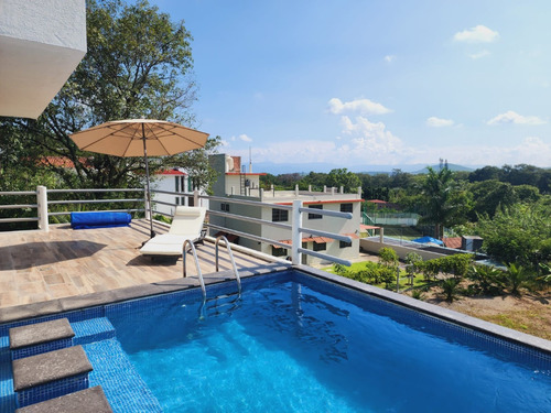 Venta De Casa Crisantemo Con Alberca Climatizada, Jacuzzi, Vistas Panorámicas Y Bonita Terraza En Fracc Rancho San Diego Ixtapan De La Sal Edomex