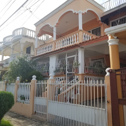 Venta Casa Urbanización Máximo Gómez Santo Domingo Norte 