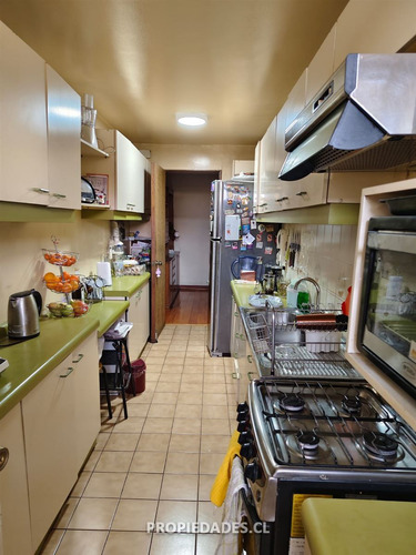 Depto En Venta De 4 Dorm. En Lo Barnechea, Cerca Arrayan