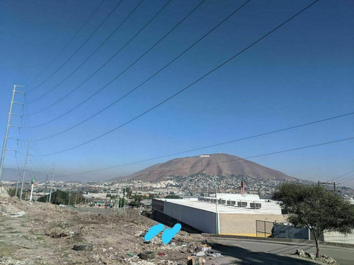 Imagen 7 de 19 de Jardines De La Presa La Mesa