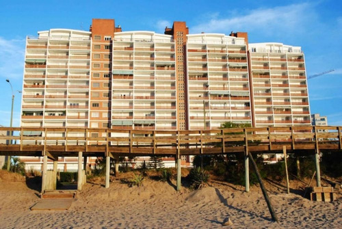 Imagen 1 de 8 de Venta Departamento Punta Del Este Edificio Vanguardia