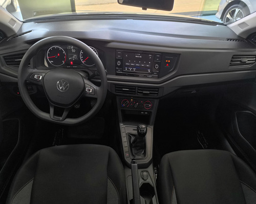 Volkswagen Polo 1.0 MPI MANUAL