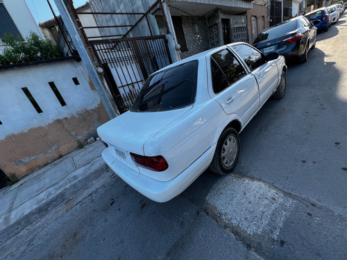 Nissan Tsuru Modelo 2000 Automático A.c