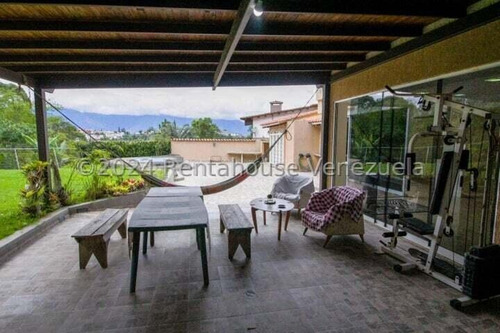 Casa Con Piscina En Venta En La Boyera 24-22058 Cs