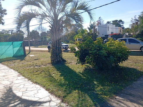 Venta Casa 2 Dormitorios , Jardin Y Garage Cerrado
