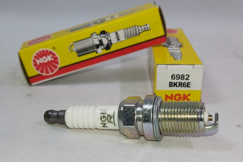 Bujia Ngk Aveo Optra Spark Meru Corolla Cherokee Bkr6e