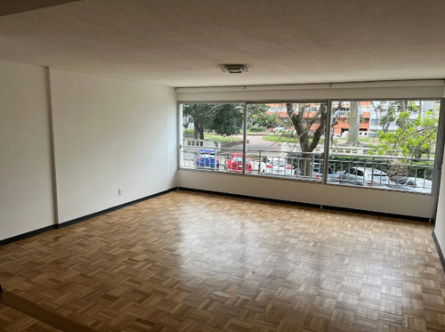 Apartamento En Alquiler 4 Dormitorios 3 Baños Con Cochera Y Patio En Pocitos
