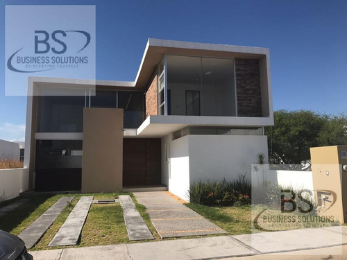 Imagen 1 de 7 de Av/ Casa Renta / Venta Lomas De Juriquilla Queretaro