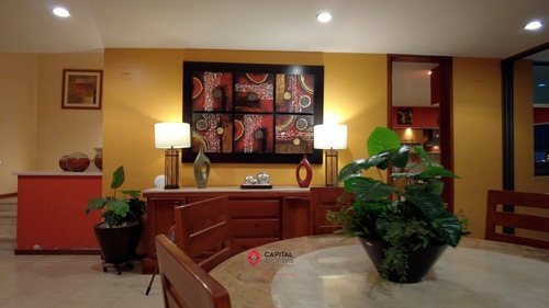 Casa De Lujo Con Alberca En Venta En Colinas De San Javier Villa Universitaria