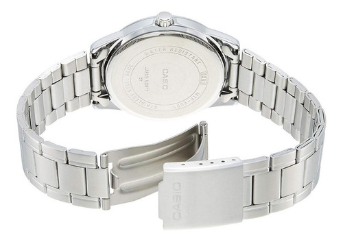 Reloj pulsera Casio Enticer MTP-V001 de cuerpo color plateado, analógico, para hombre, fondo plateado, con correa de acero inoxidable color plateado, agujas color plateado, dial negro, minutero/segundero negro, bisel color plateado y desplegable