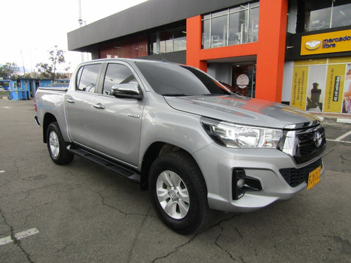 Toyota Hilux 2400 4x4