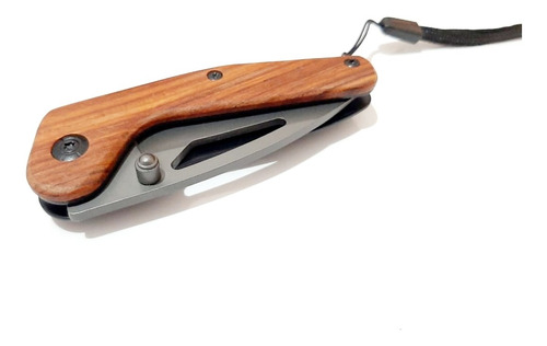 Imagen 3 de 4 de Navaja Tactica Compacta Titan Wood Chica Pequeña