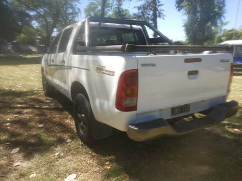 Toyota Hilux 2.5 Dx Cab Doble 4x4 (2009) 2011