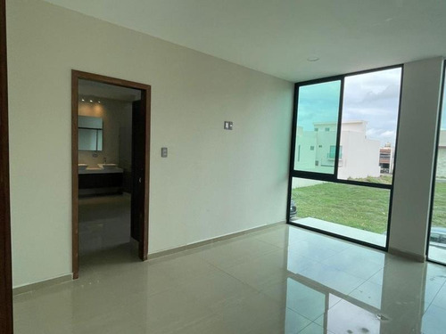 Imagen 7 de 9 de Casa Sola En Venta Las Lomas Residencial