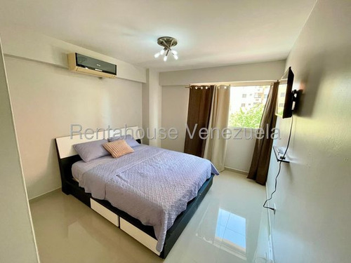 M&n Vende Moderno Y Espectacular Apartamento Al Este De Bqto