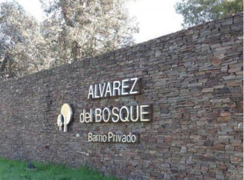 Hermoso Lote De Terreno En Barrio Álvarez Del Bosque - Con Amenidades Exclusivas