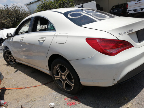 Imagen 4 de 10 de Mercedes Benz Cla 200 Por Partes