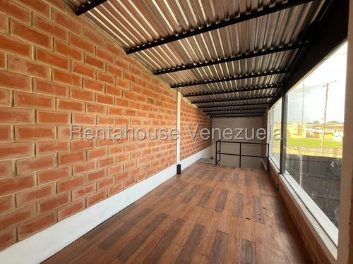 Juan Carlos González. Renta House Carabobo Alquila Galpón Comercial Lisandro Alvarado Valencia Mls #25-23261 Rah/jcg.